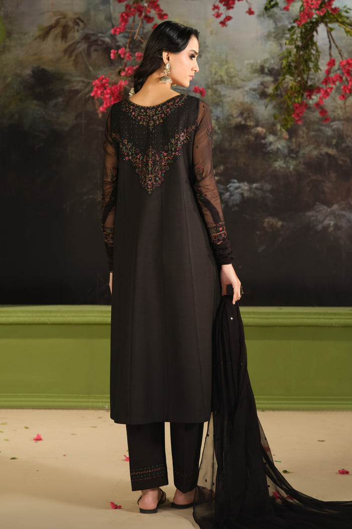 back view of NAQSHI Bindiya black Pima lawn long panel shirt with cambric culotte trousers and flowing crinkle dupatta