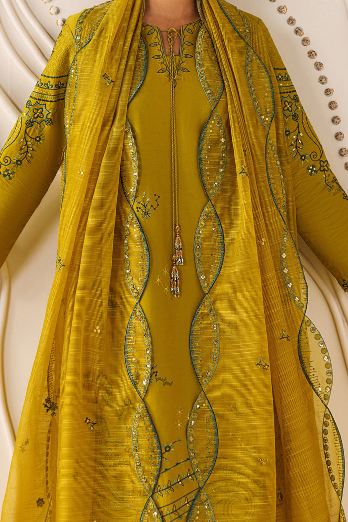 Close-up of NAQSHI Evara cotton organza dupatta showing embroidery, sequence work, and soft flowing texture
