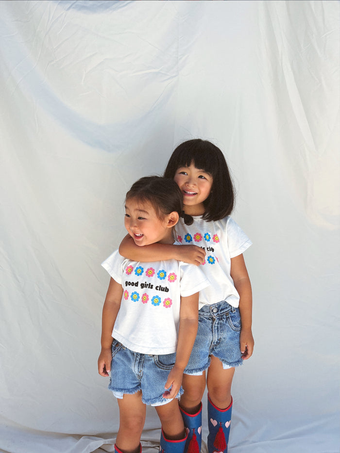 (PRE-ORDER)Good Girls Club Tee - Sun Peony Coconut