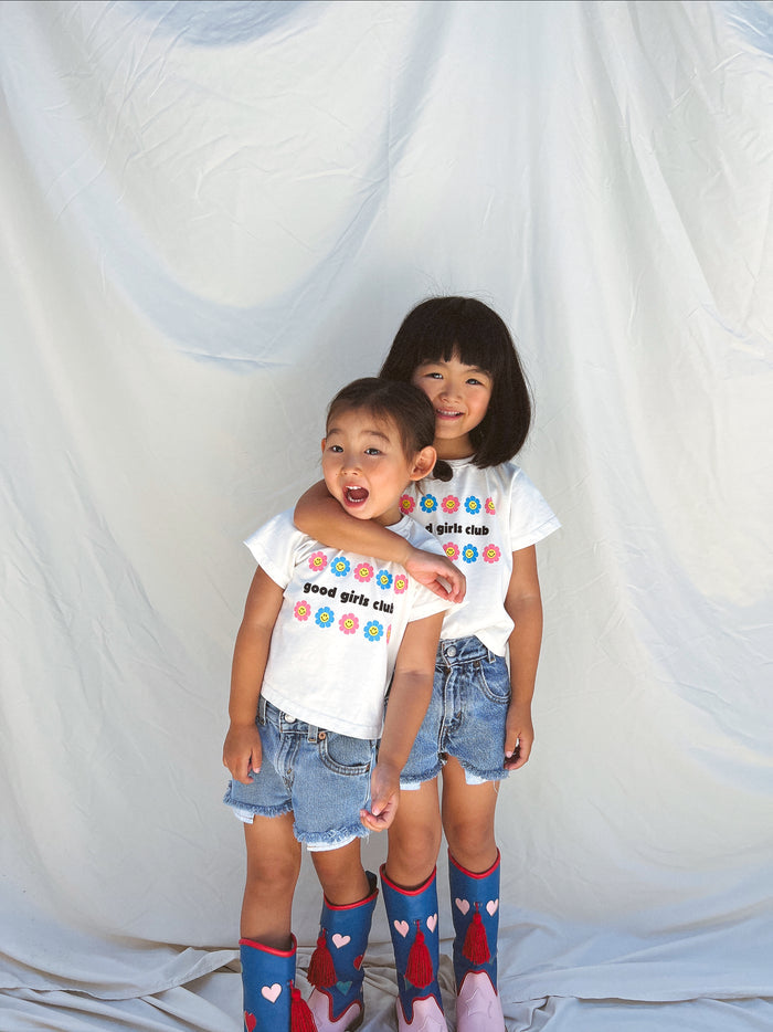 (PRE-ORDER)Good Girls Club Tee - Sun Peony Coconut