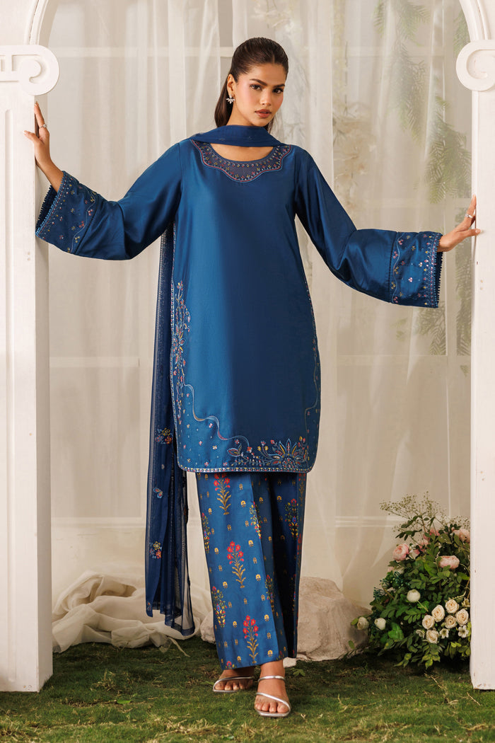 Front pose of NAQSHI Mihha outfit highlighting round neckline with organza layer and soft embroidery
