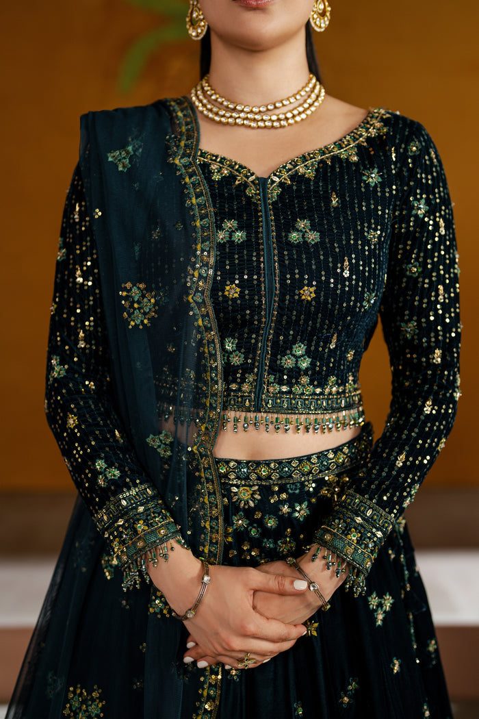 Close-up of Narmeen net dupatta border and lehenga embroidery showing scalloped edges and intricate sequin work by NAQSHI
